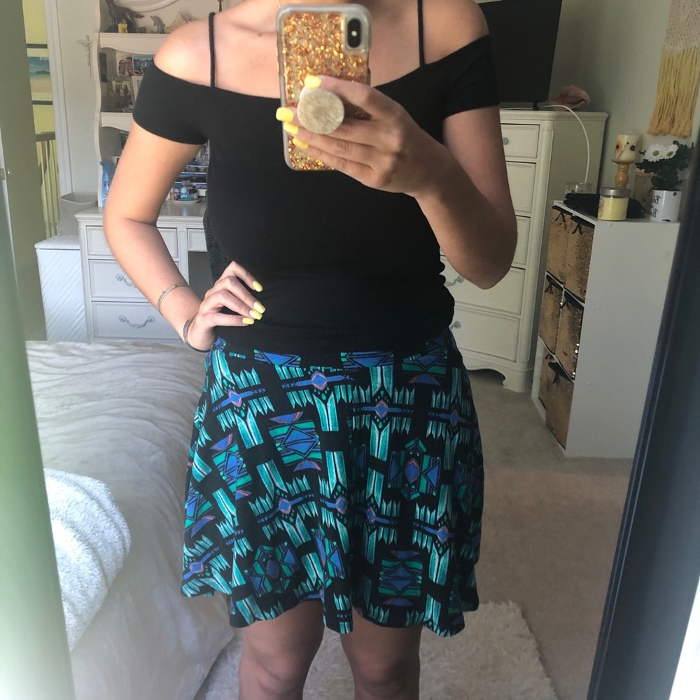 Colorful Pattern Skirt - Picture 5 of 6